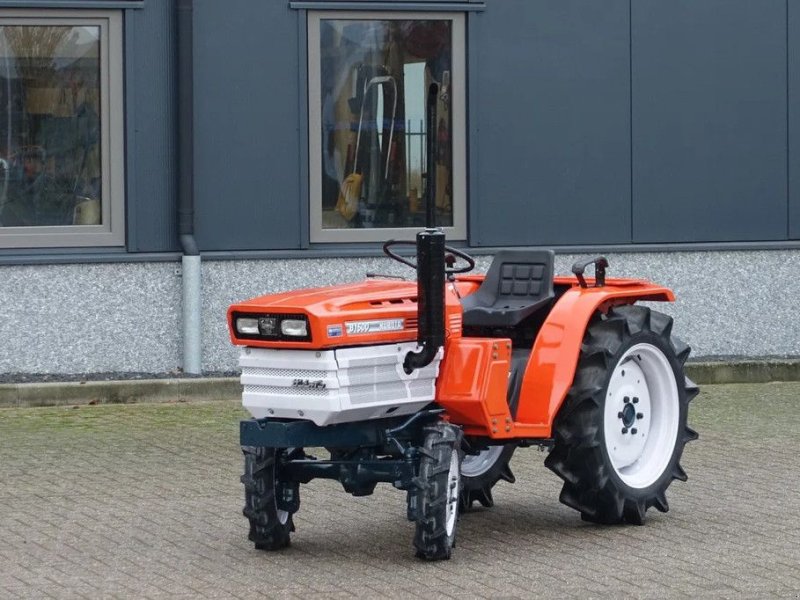 Traktor van het type Kubota B1600 4wd / 564 Draaiuren / Superkruipversnelling, Gebrauchtmaschine in Swifterband (Foto 1)