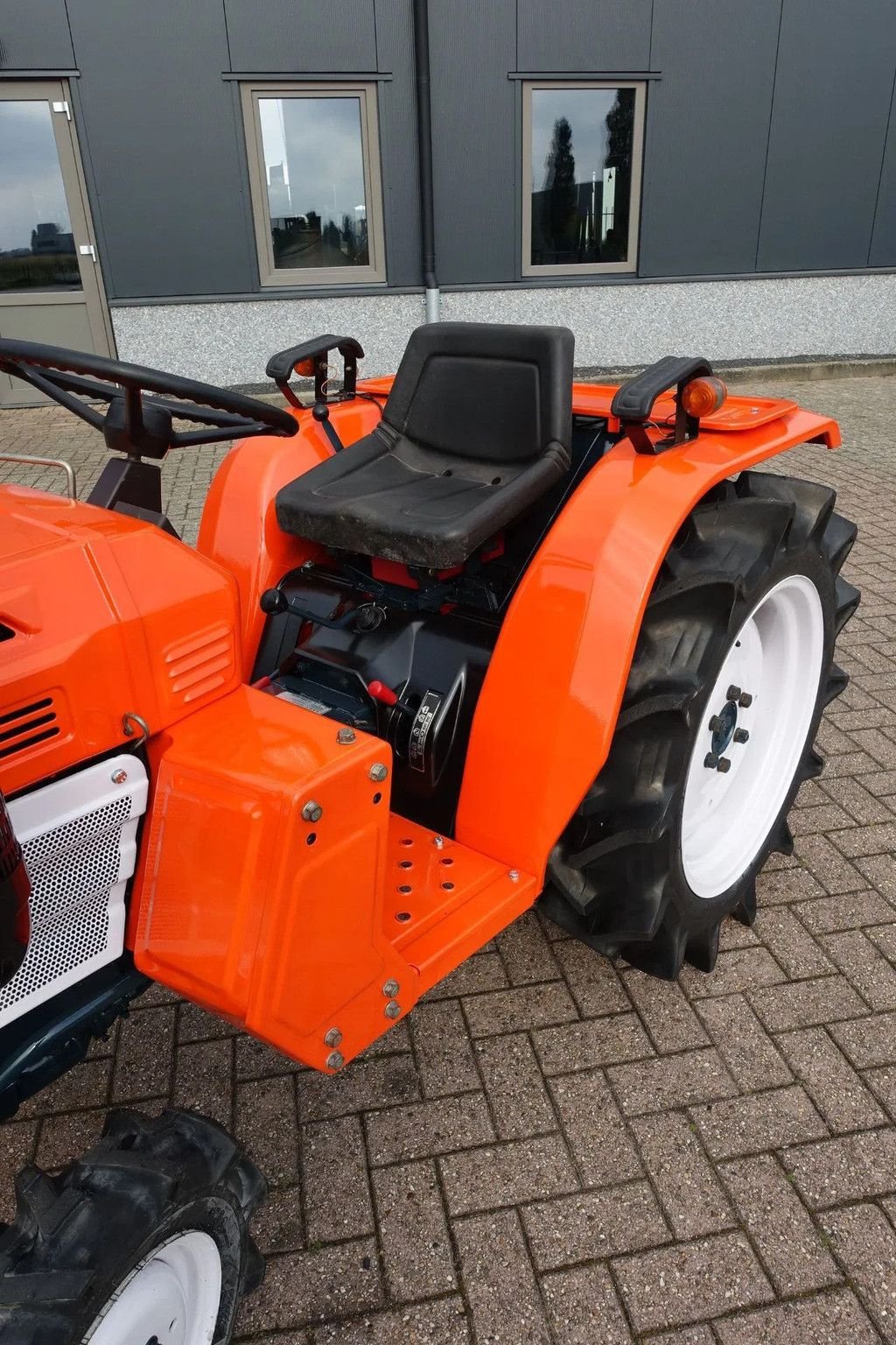 Traktor Türe ait Kubota B1600 4wd / 972 Draaiuren / Superkruipbak, Gebrauchtmaschine içinde Swifterband (resim 10)