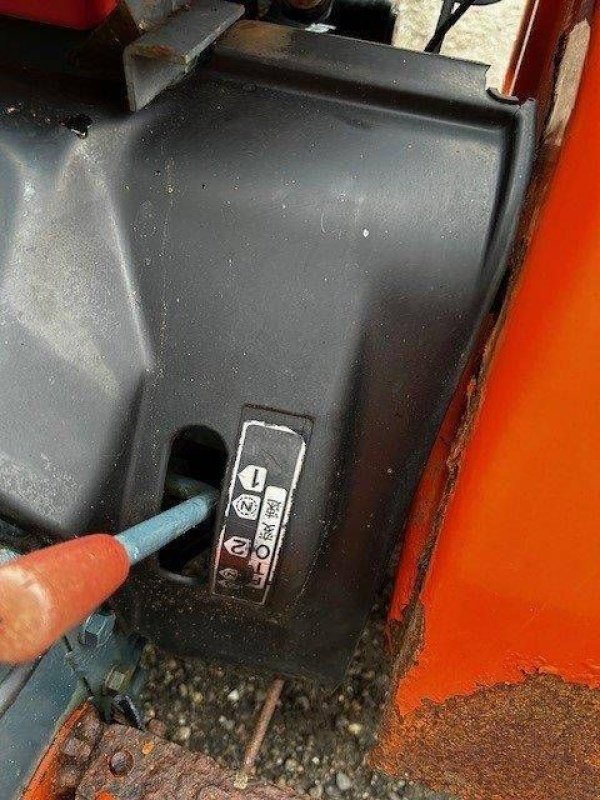 Traktor des Typs Kubota B1600, Gebrauchtmaschine in Antwerpen (Bild 8)