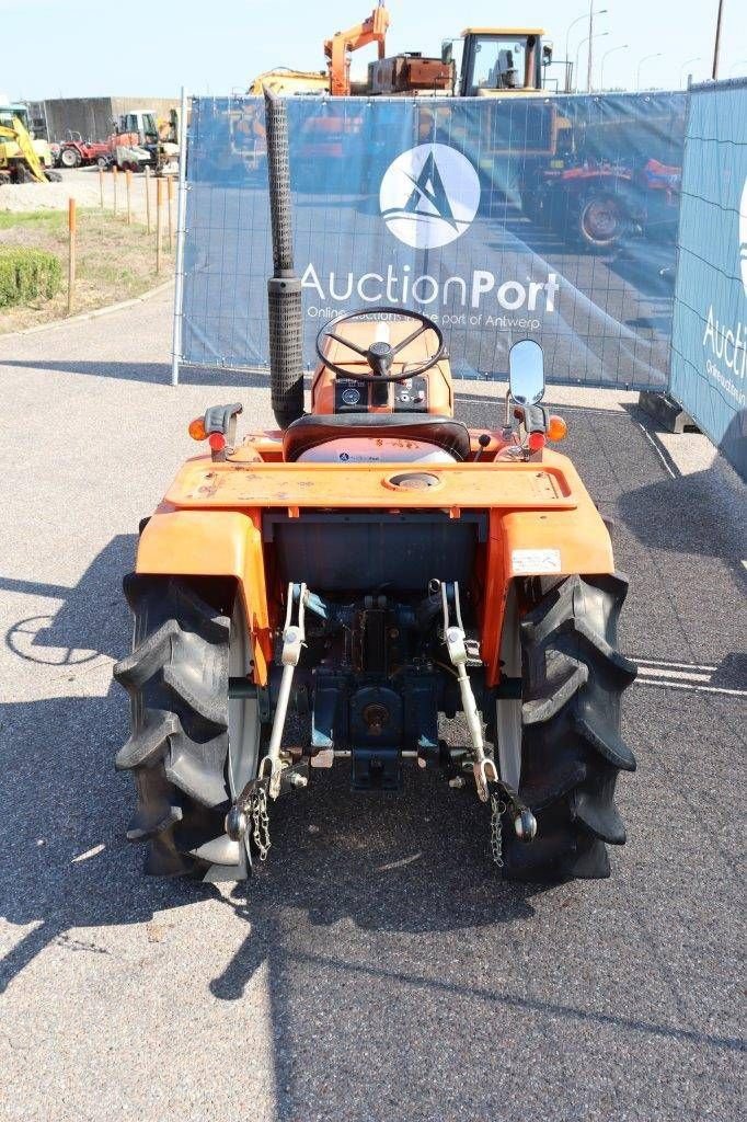 Traktor типа Kubota B1600, Gebrauchtmaschine в Antwerpen (Фотография 4)