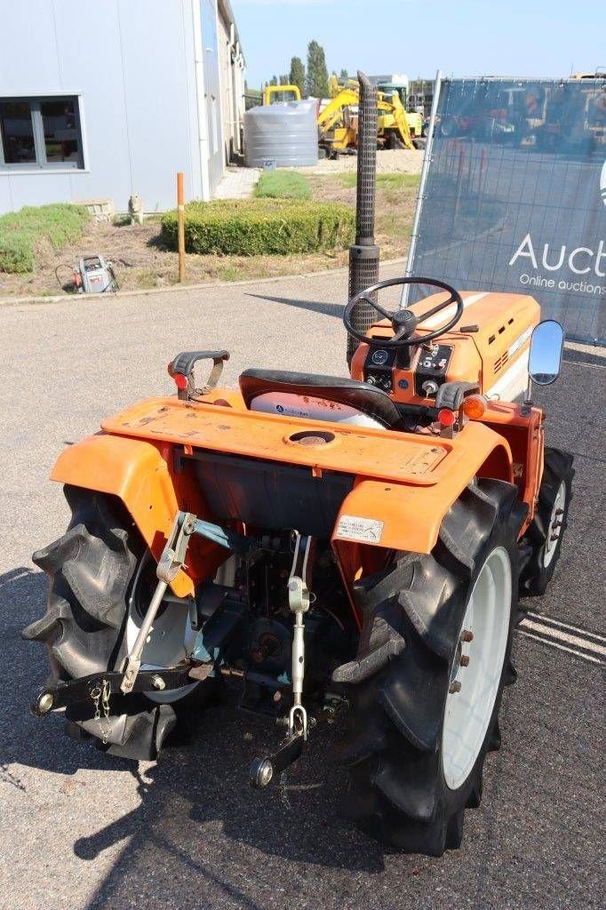 Traktor типа Kubota B1600, Gebrauchtmaschine в Antwerpen (Фотография 5)