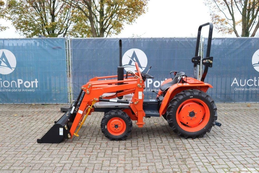 Traktor от тип Kubota B1600D, Neumaschine в Antwerpen (Снимка 2)