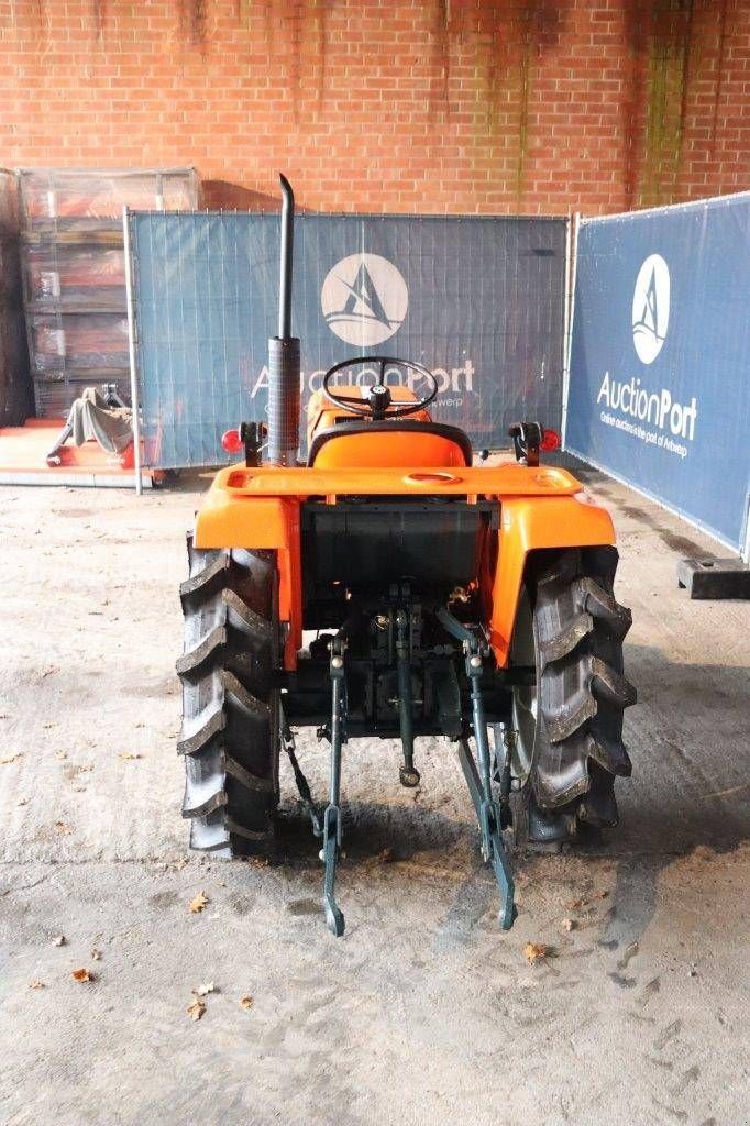 Traktor van het type Kubota B1600DT, Gebrauchtmaschine in Antwerpen (Foto 5)