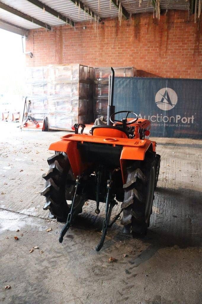 Traktor van het type Kubota B1600DT, Gebrauchtmaschine in Antwerpen (Foto 7)