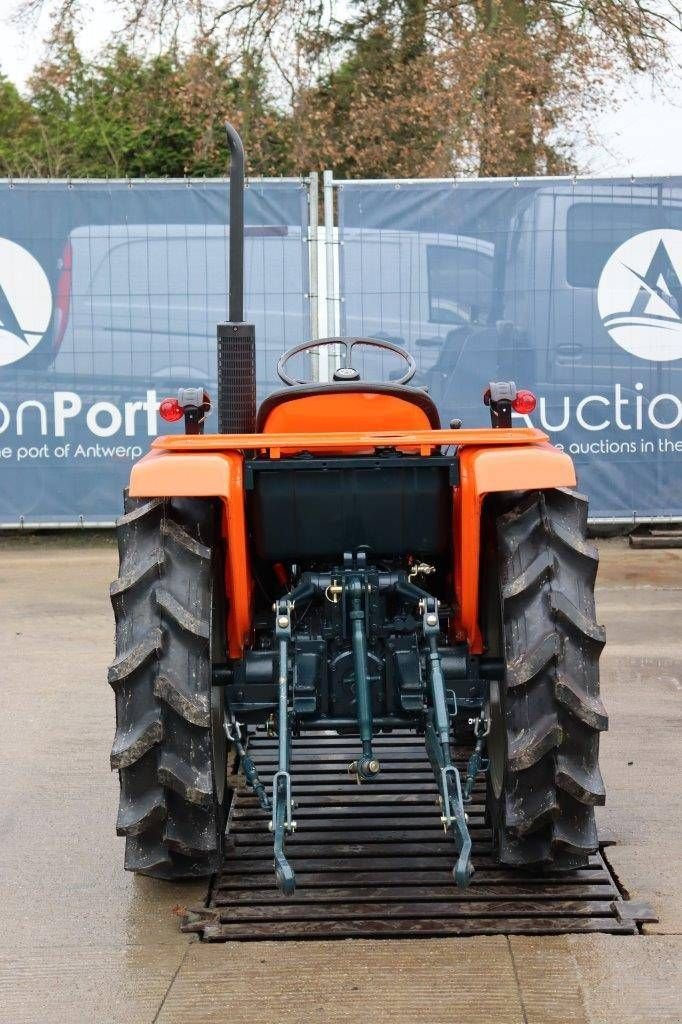 Traktor от тип Kubota B1600DT, Gebrauchtmaschine в Antwerpen (Снимка 5)