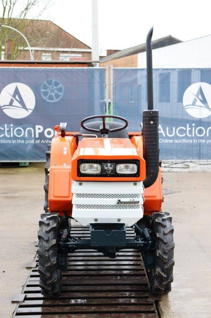 Traktor от тип Kubota B1600DT, Gebrauchtmaschine в Antwerpen (Снимка 9)