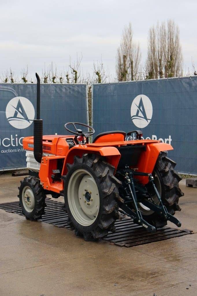 Traktor от тип Kubota B1600DT, Gebrauchtmaschine в Antwerpen (Снимка 4)