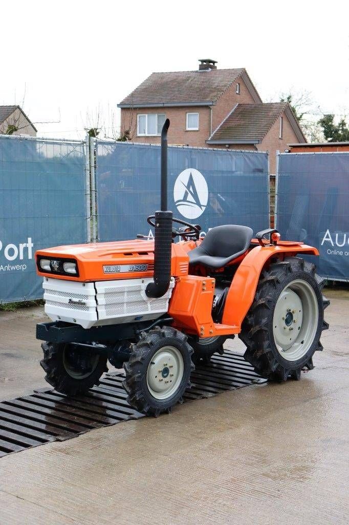 Traktor от тип Kubota B1600DT, Gebrauchtmaschine в Antwerpen (Снимка 10)