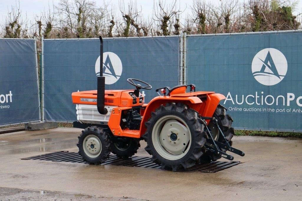 Traktor от тип Kubota B1600DT, Gebrauchtmaschine в Antwerpen (Снимка 3)