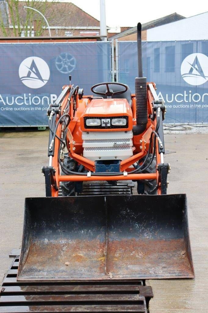 Traktor типа Kubota B1600DT, Gebrauchtmaschine в Antwerpen (Фотография 9)