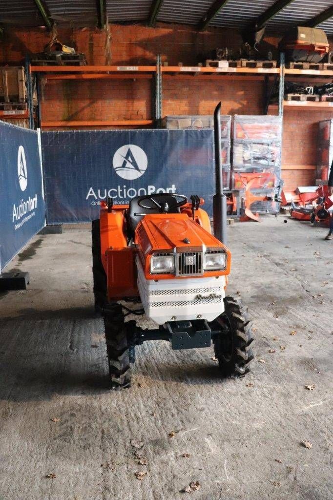 Traktor от тип Kubota B1702DT, Gebrauchtmaschine в Antwerpen (Снимка 8)