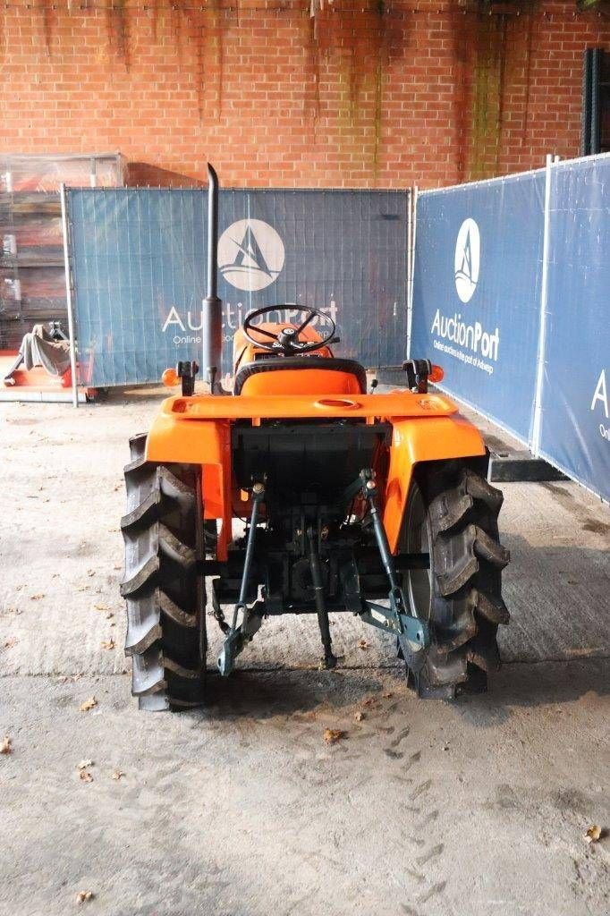 Traktor от тип Kubota B1702DT, Gebrauchtmaschine в Antwerpen (Снимка 5)