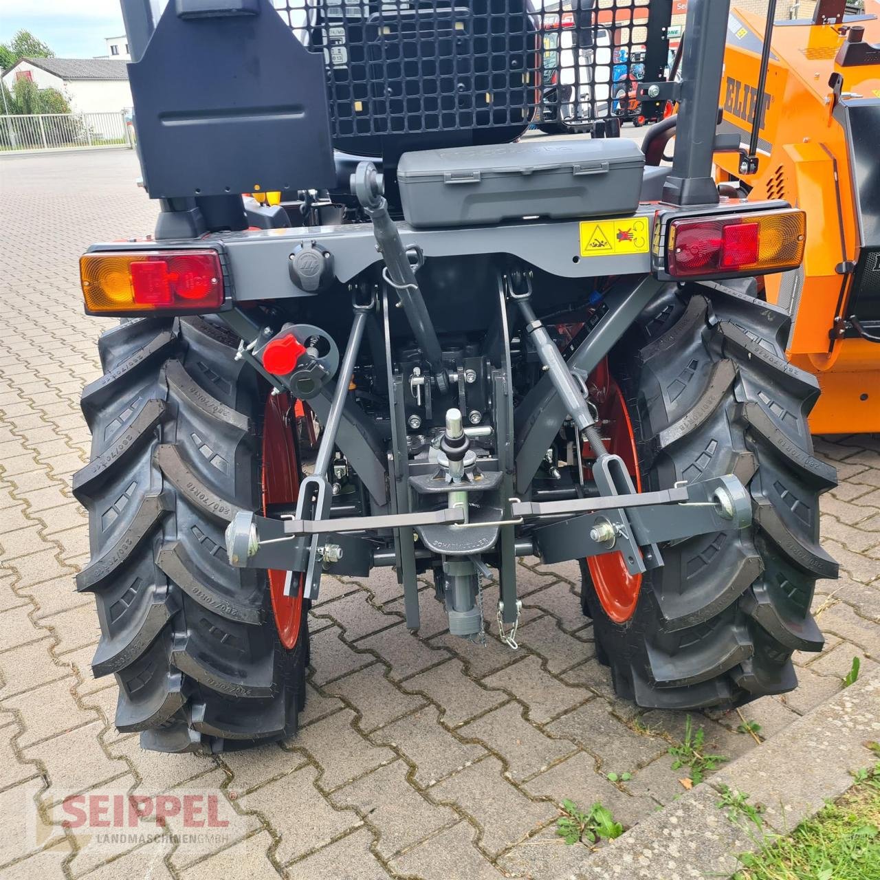 Traktor Türe ait Kubota B2-261 D ROPS, Neumaschine içinde Groß-Umstadt (resim 3)