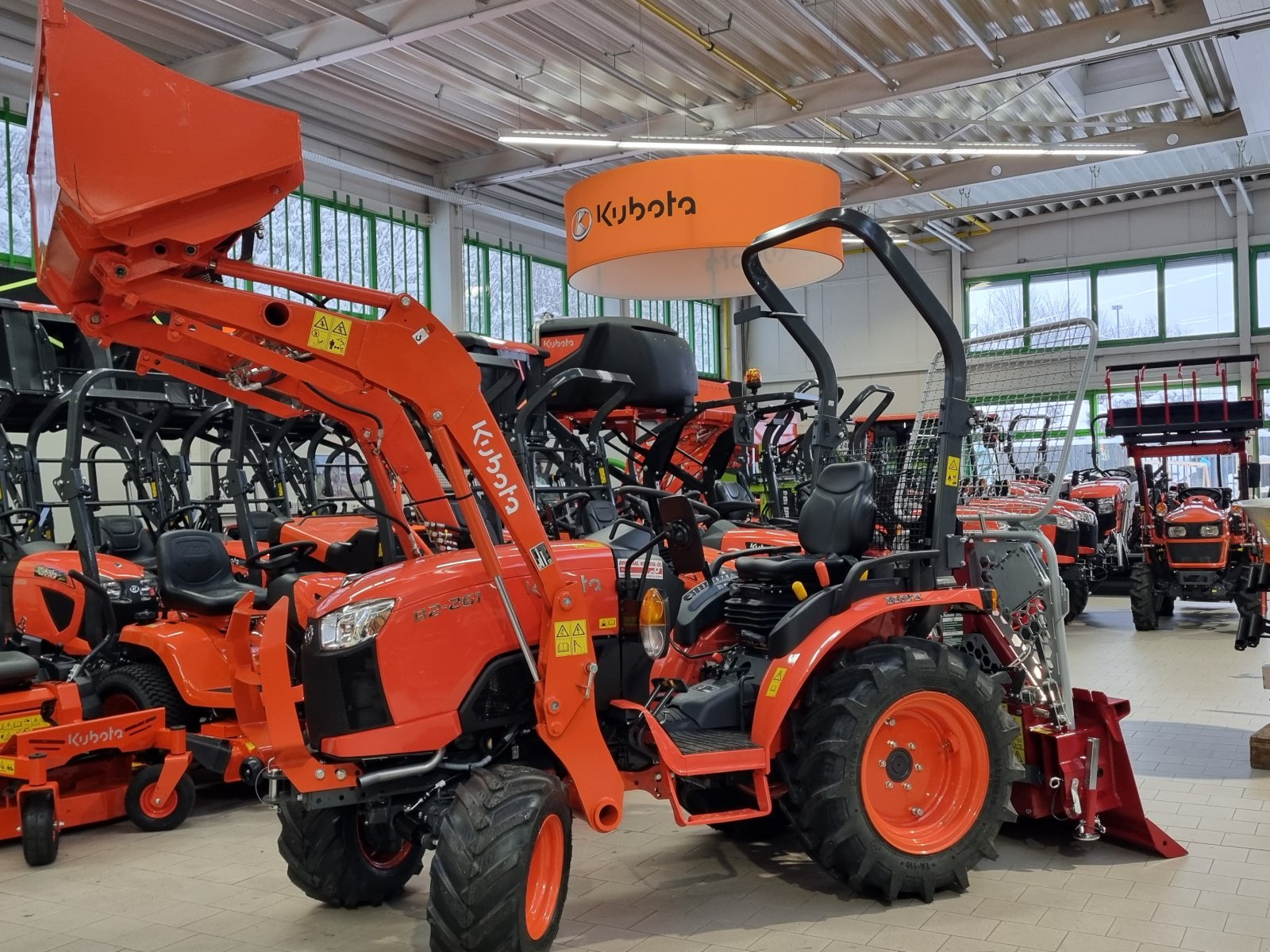 Traktor del tipo Kubota B2-261 HST, Neumaschine en Olpe (Imagen 2)