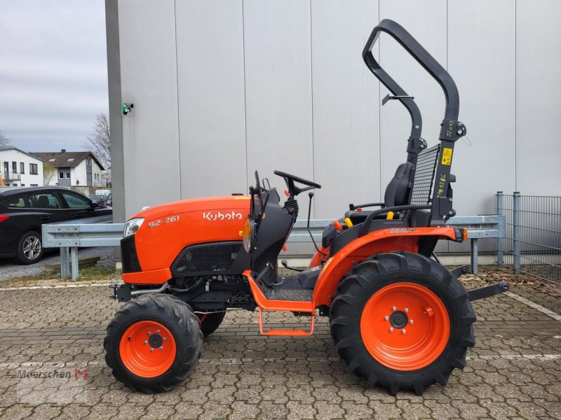 Traktor des Typs Kubota B2-261HR, Neumaschine in Tönisvorst