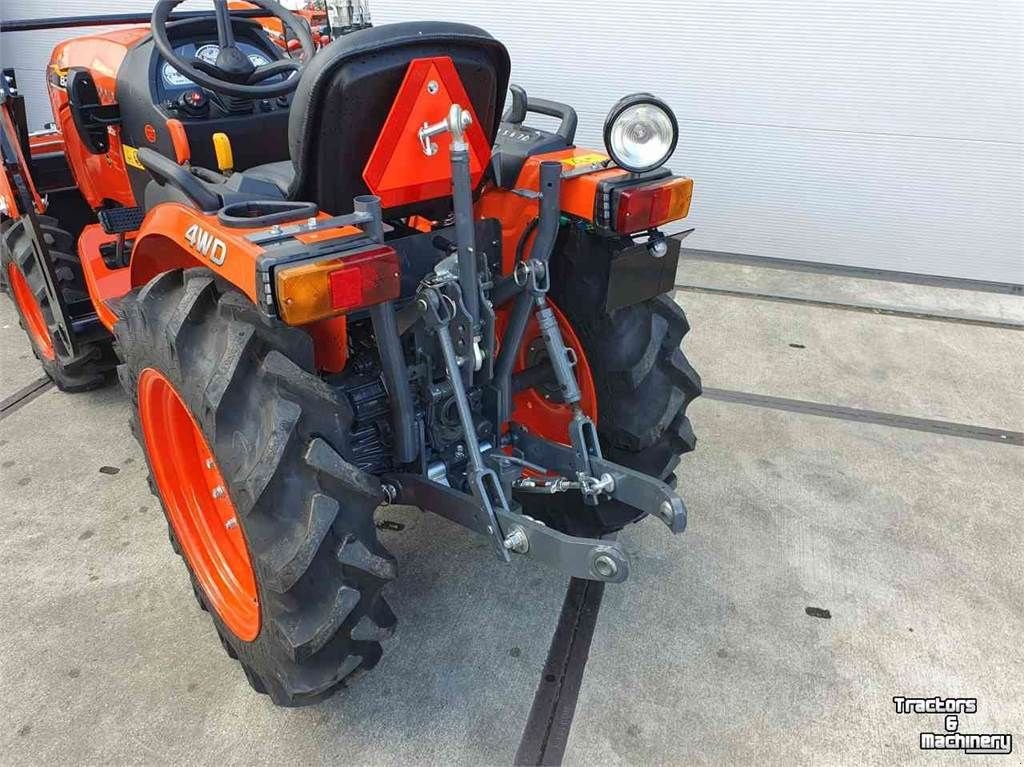 Traktor del tipo Kubota B2441 + voorlader Compact traktor, Gebrauchtmaschine In Zevenaar (Immagine 6)