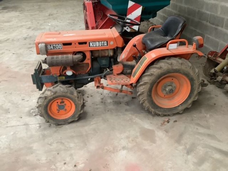 Traktor van het type Kubota B4200, Gebrauchtmaschine in les hayons (Foto 2)