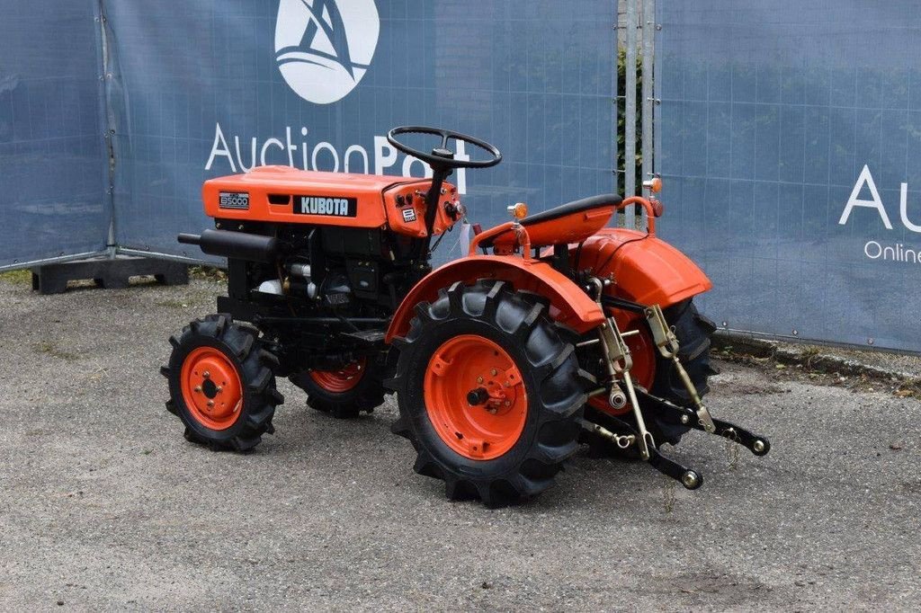 Traktor типа Kubota B5000, Gebrauchtmaschine в Antwerpen (Фотография 3)