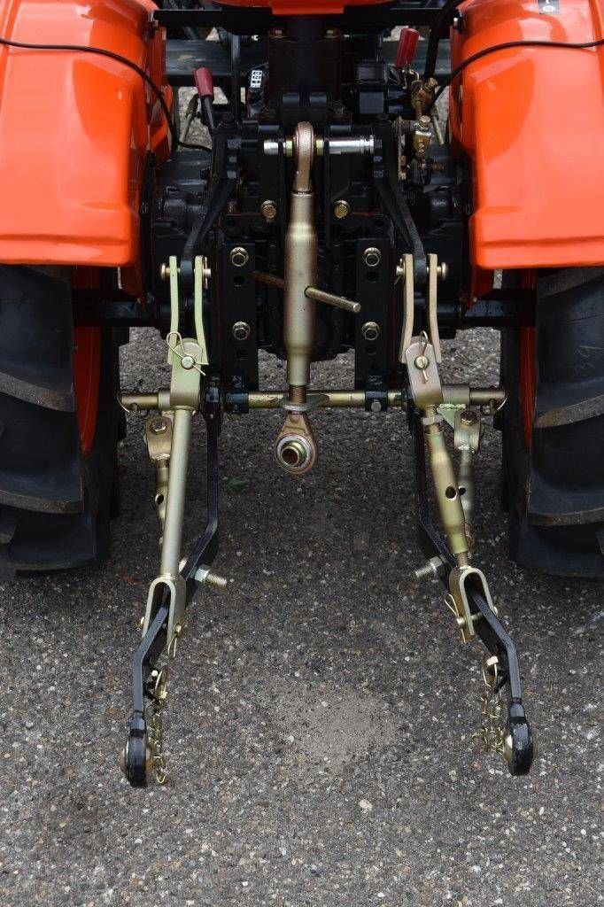 Traktor van het type Kubota B5000, Gebrauchtmaschine in Antwerpen (Foto 9)