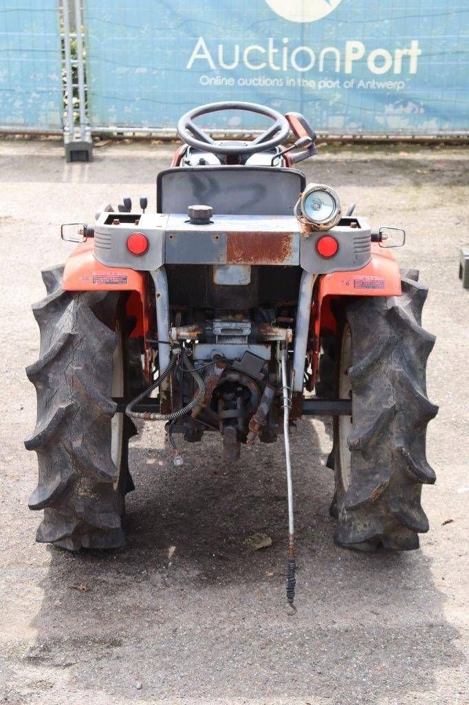 Traktor типа Kubota B52, Gebrauchtmaschine в Antwerpen (Фотография 5)