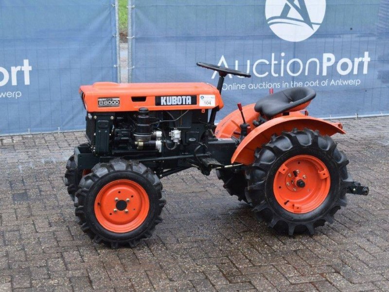 Traktor of the type Kubota B6000, Gebrauchtmaschine in Antwerpen (Picture 1)