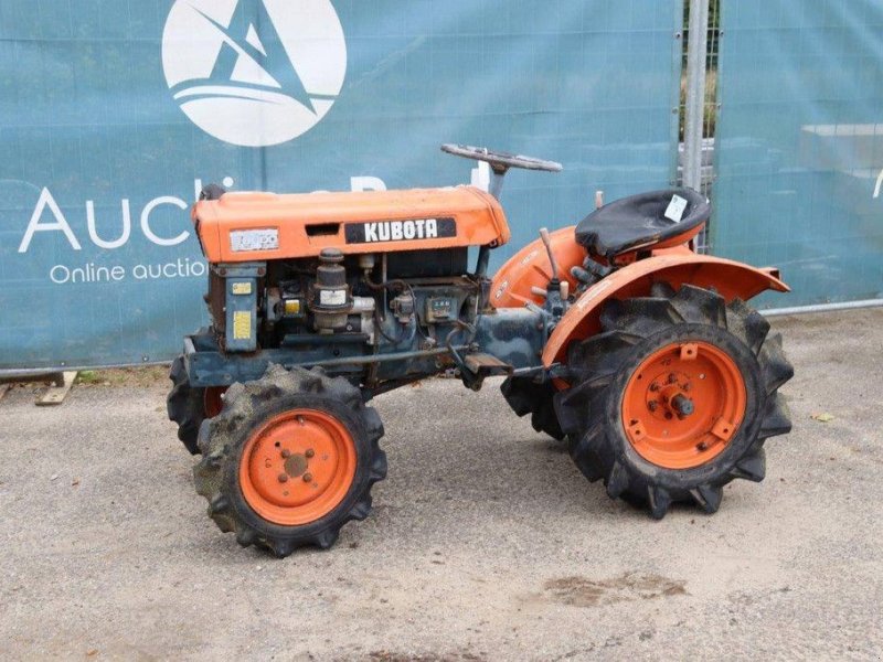 Traktor του τύπου Kubota B6000, Gebrauchtmaschine σε Antwerpen (Φωτογραφία 1)