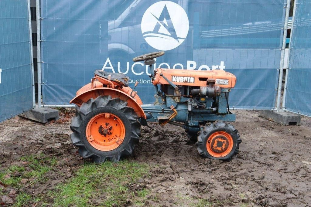 Traktor del tipo Kubota B6000, Gebrauchtmaschine In Antwerpen (Immagine 1)