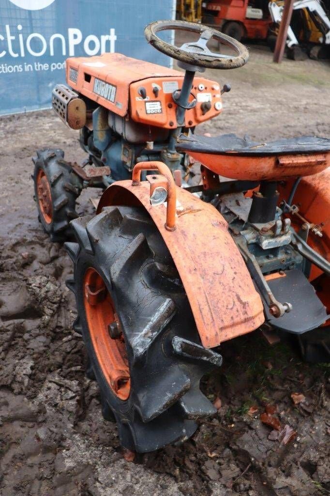 Traktor del tipo Kubota B6000, Gebrauchtmaschine In Antwerpen (Immagine 7)