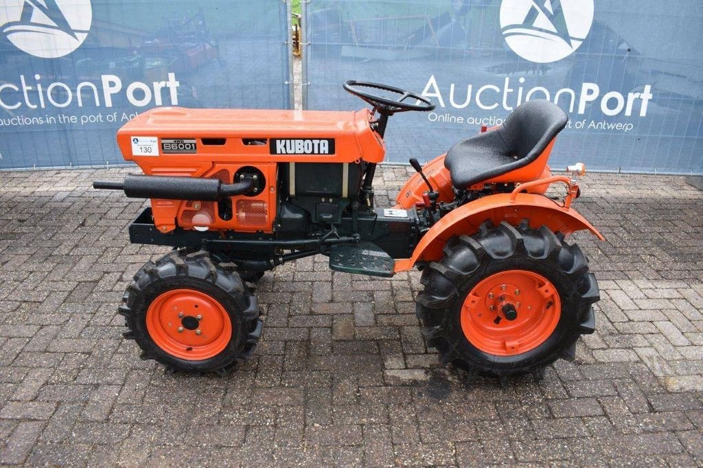 Traktor от тип Kubota B6001, Gebrauchtmaschine в Antwerpen (Снимка 2)