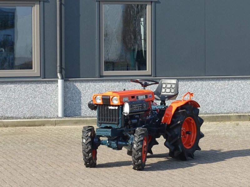 Traktor del tipo Kubota B7000 4wd / Koopje, Gebrauchtmaschine en Swifterband (Imagen 1)
