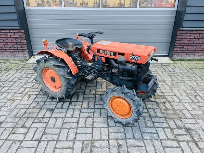 Traktor типа Kubota B7000 4WD minitractor, Gebrauchtmaschine в Neer