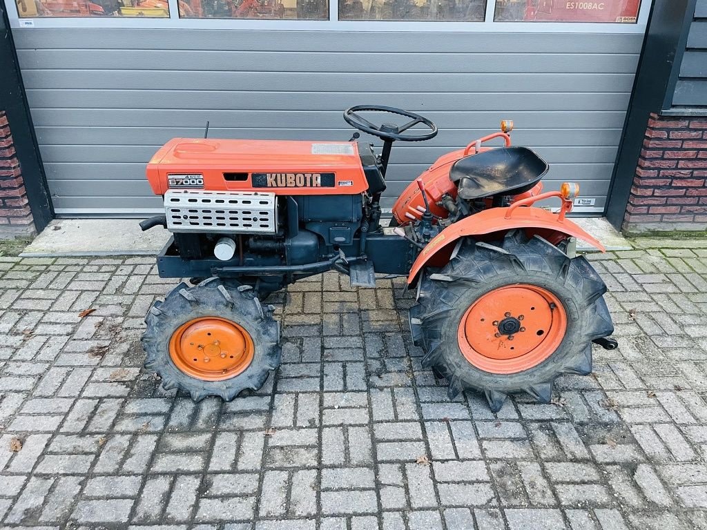 Traktor от тип Kubota B7000 4WD minitractor, Gebrauchtmaschine в Neer (Снимка 4)