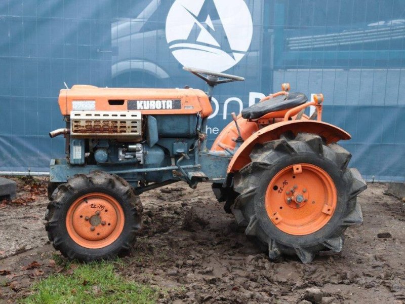 Traktor Türe ait Kubota B7000, Gebrauchtmaschine içinde Antwerpen (resim 1)