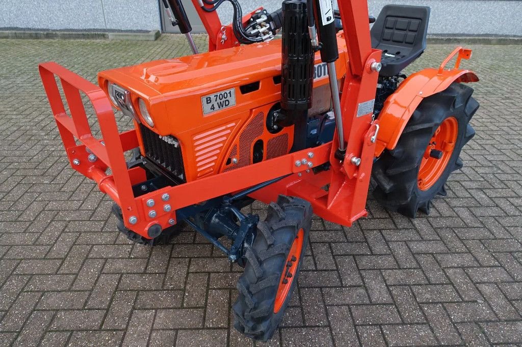 Traktor des Typs Kubota B7001 4wd / Voorlader, Gebrauchtmaschine in Swifterband (Bild 4)