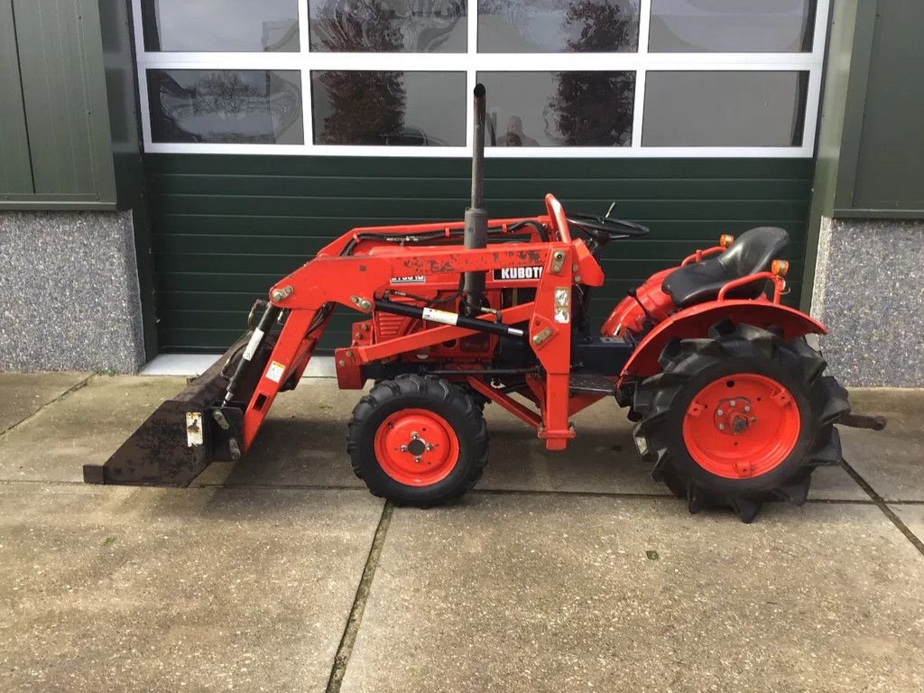 Traktor van het type Kubota B7001 D marge trekker, Gebrauchtmaschine in Beuningen gld (Foto 1)