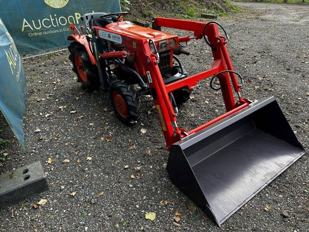 Traktor du type Kubota B7001, Gebrauchtmaschine en Antwerpen (Photo 7)