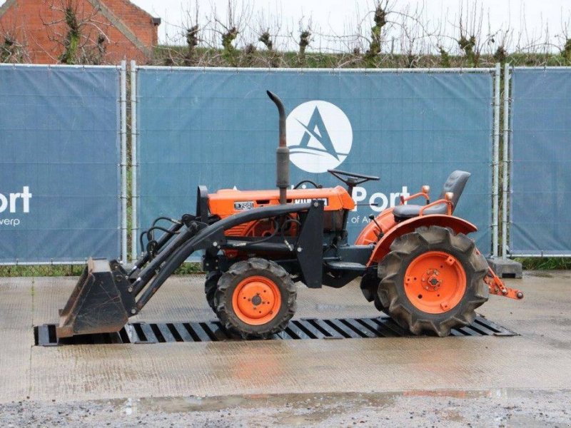 Traktor Türe ait Kubota B7001, Gebrauchtmaschine içinde Antwerpen (resim 1)