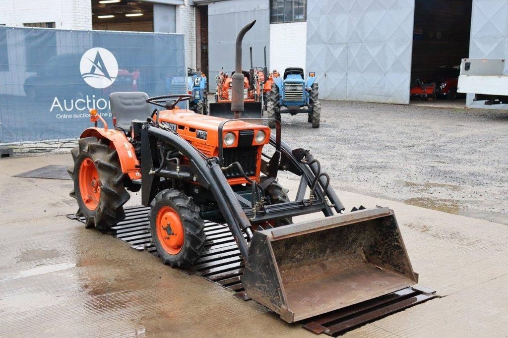 Traktor typu Kubota B7001, Gebrauchtmaschine v Antwerpen (Obrázek 8)