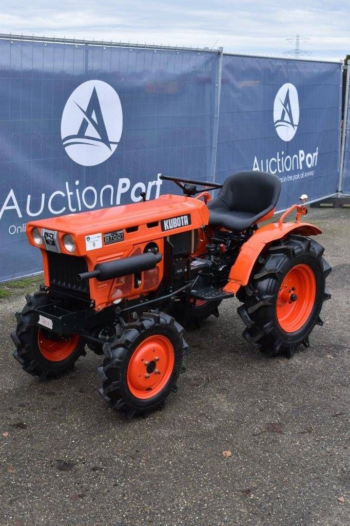 Traktor of the type Kubota B7001, Gebrauchtmaschine in Antwerpen (Picture 10)