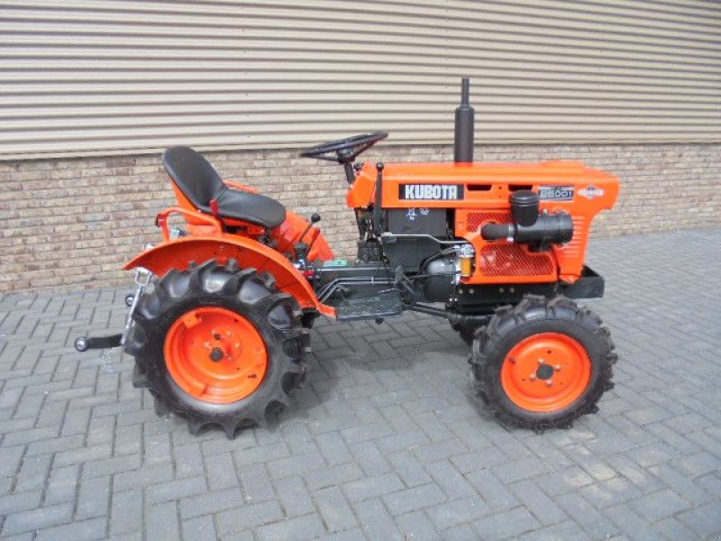 Traktor του τύπου Kubota b7001, Gebrauchtmaschine σε Houten (Φωτογραφία 2)