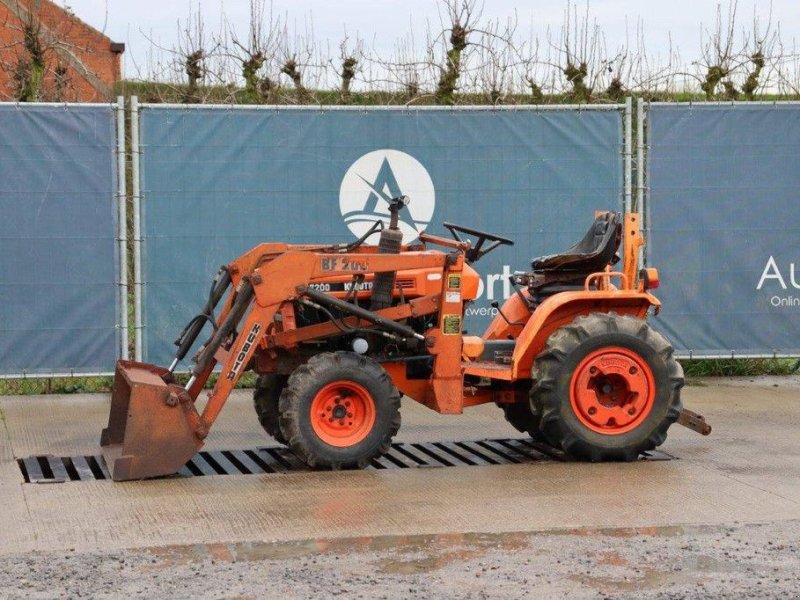 Traktor Türe ait Kubota B7200, Gebrauchtmaschine içinde Antwerpen (resim 1)