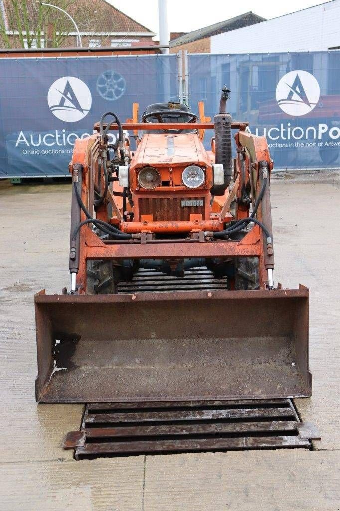 Traktor del tipo Kubota B7200, Gebrauchtmaschine en Antwerpen (Imagen 9)