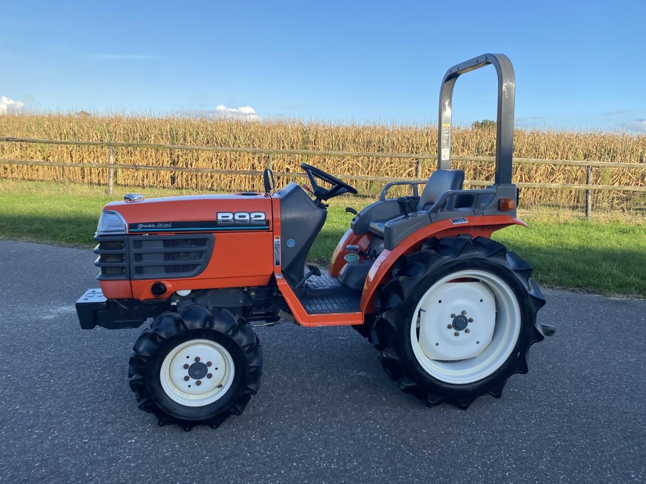 Traktor del tipo Kubota B92, Gebrauchtmaschine In Baarle Nassau (Immagine 3)