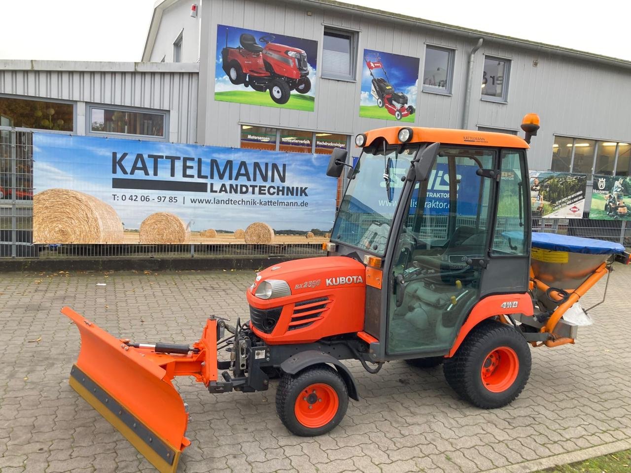 Traktor typu Kubota BX 2350, Gebrauchtmaschine w Stuhr (Zdjęcie 2)