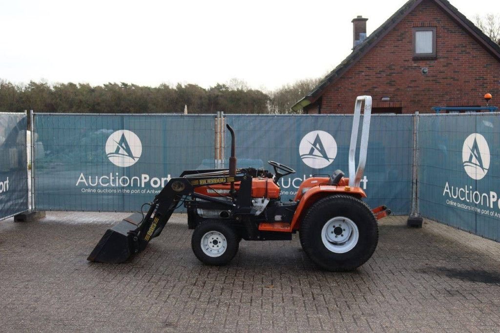 Traktor of the type Kubota DS 90-A-DT, Gebrauchtmaschine in Antwerpen (Picture 2)