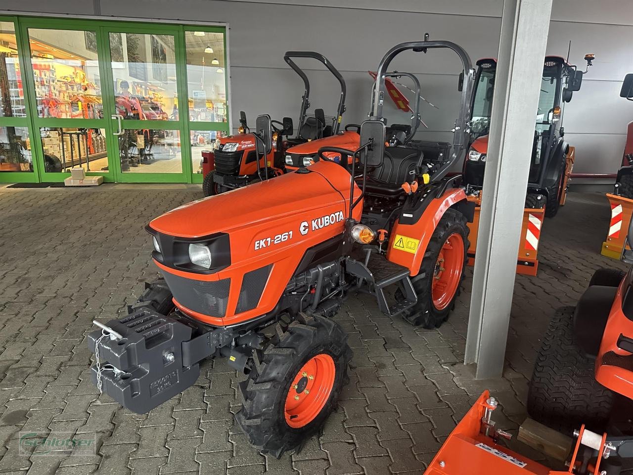 Traktor of the type Kubota EK1-261 DT-EC 5J, Neumaschine in Idstein-Wörsdorf (Picture 2)