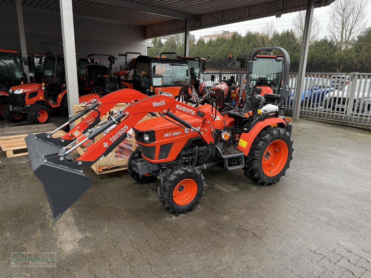 Traktor des Typs Kubota EK1-261 DT-EC Frontlader 5J, Neumaschine in Idstein-Wörsdorf (Bild 1)