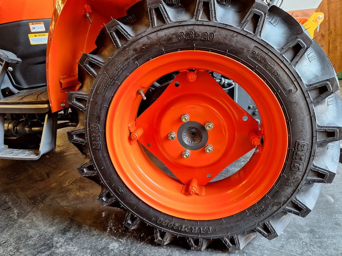 Traktor van het type Kubota EK1-261, Neumaschine in Bergheim (Foto 12)