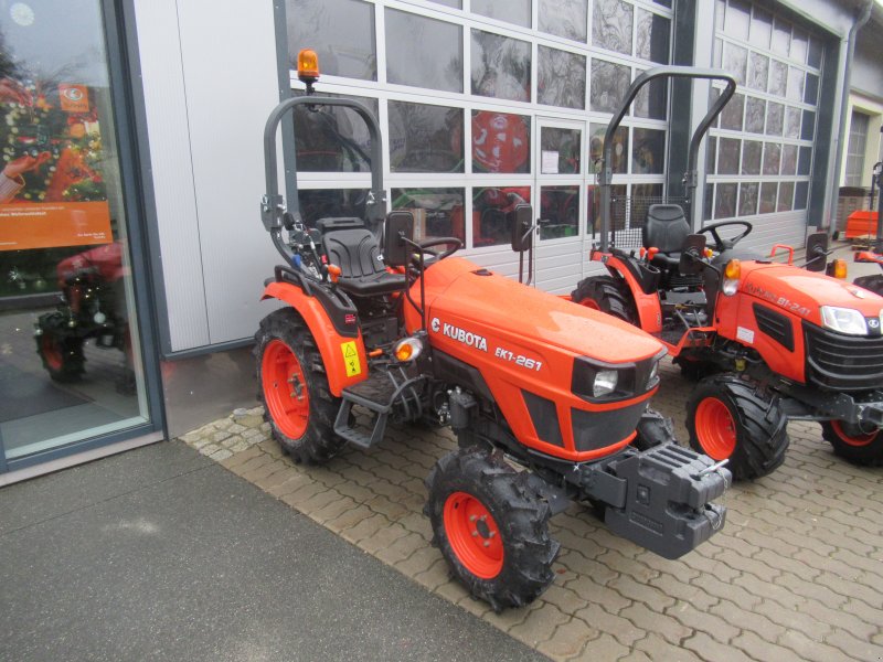 Traktor of the type Kubota EK1-261, Neumaschine in Waischenfeld