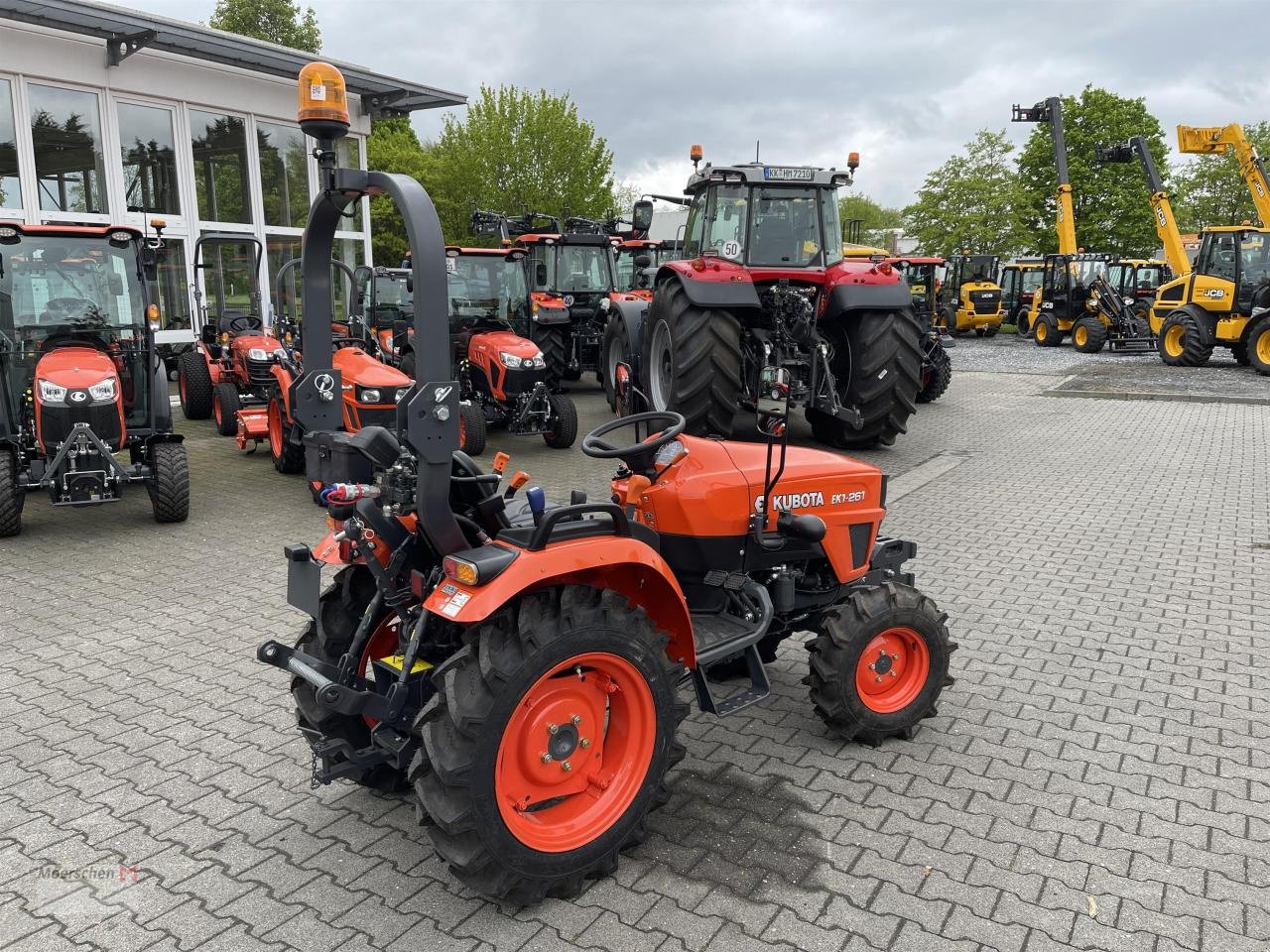 Traktor des Typs Kubota EK1-261, Neumaschine in Tönisvorst (Bild 3)